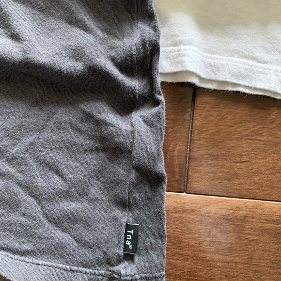 Aritzia TNA - Tank tops - medium - Picture 2 of 3